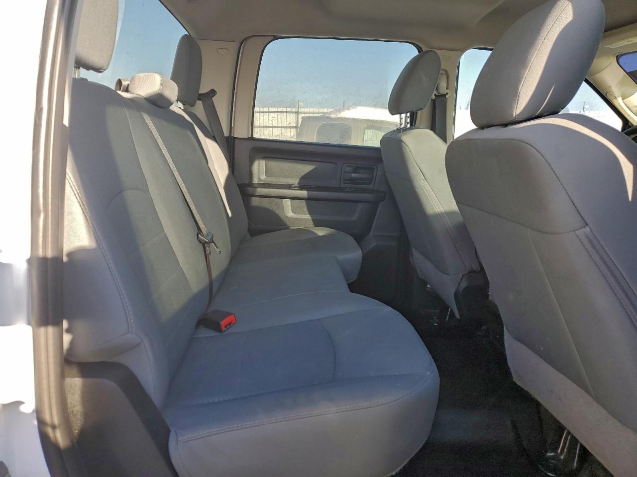 2018 RAM 2500 ST photo 31