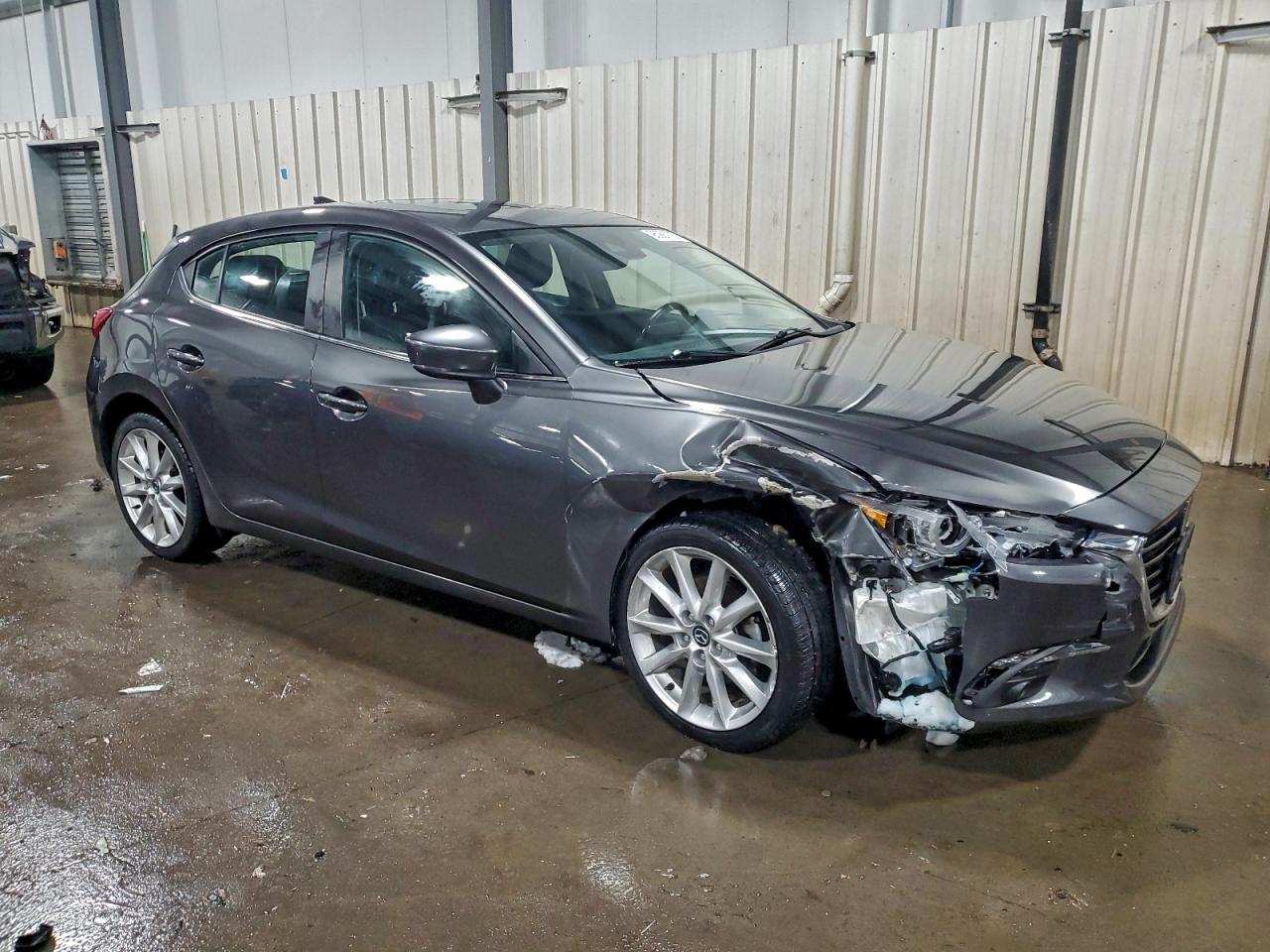 2017 MAZDA 3 GRAND TOURING photo 4