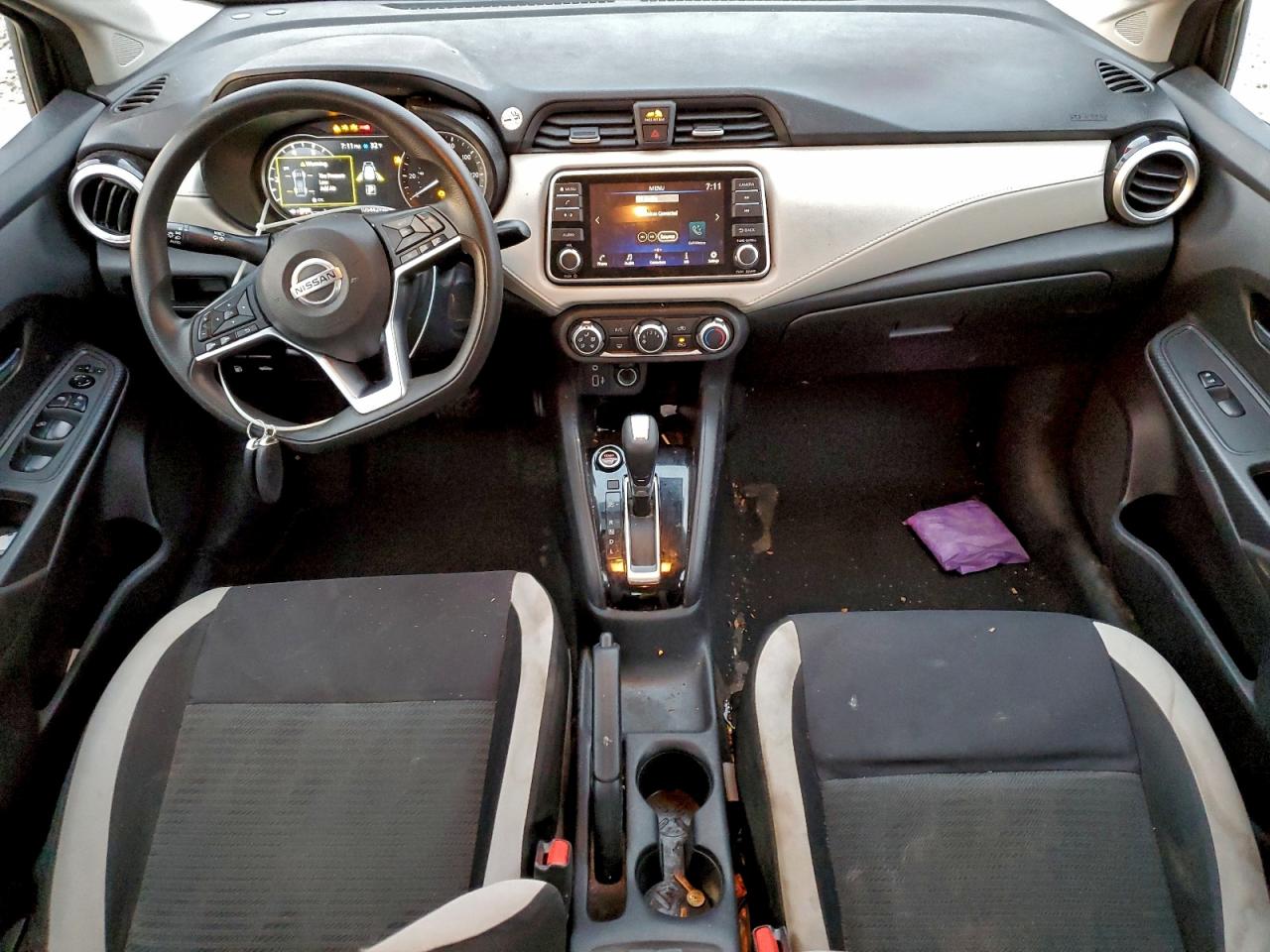 2021 NISSAN VERSA SV photo 8
