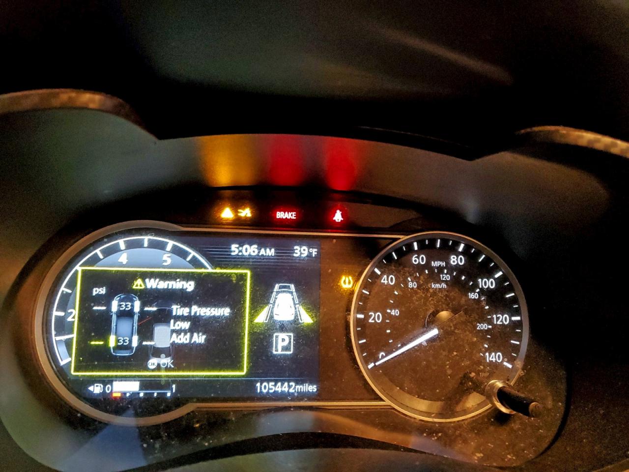2021 NISSAN VERSA SV photo 9