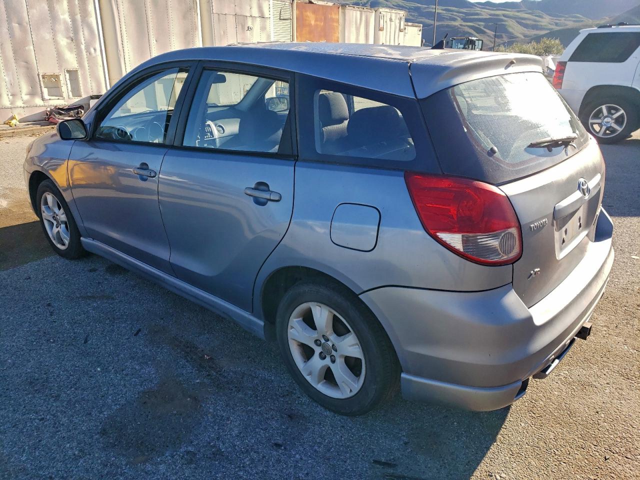2004 TOYOTA COROLLA MATRIX XR photo 3