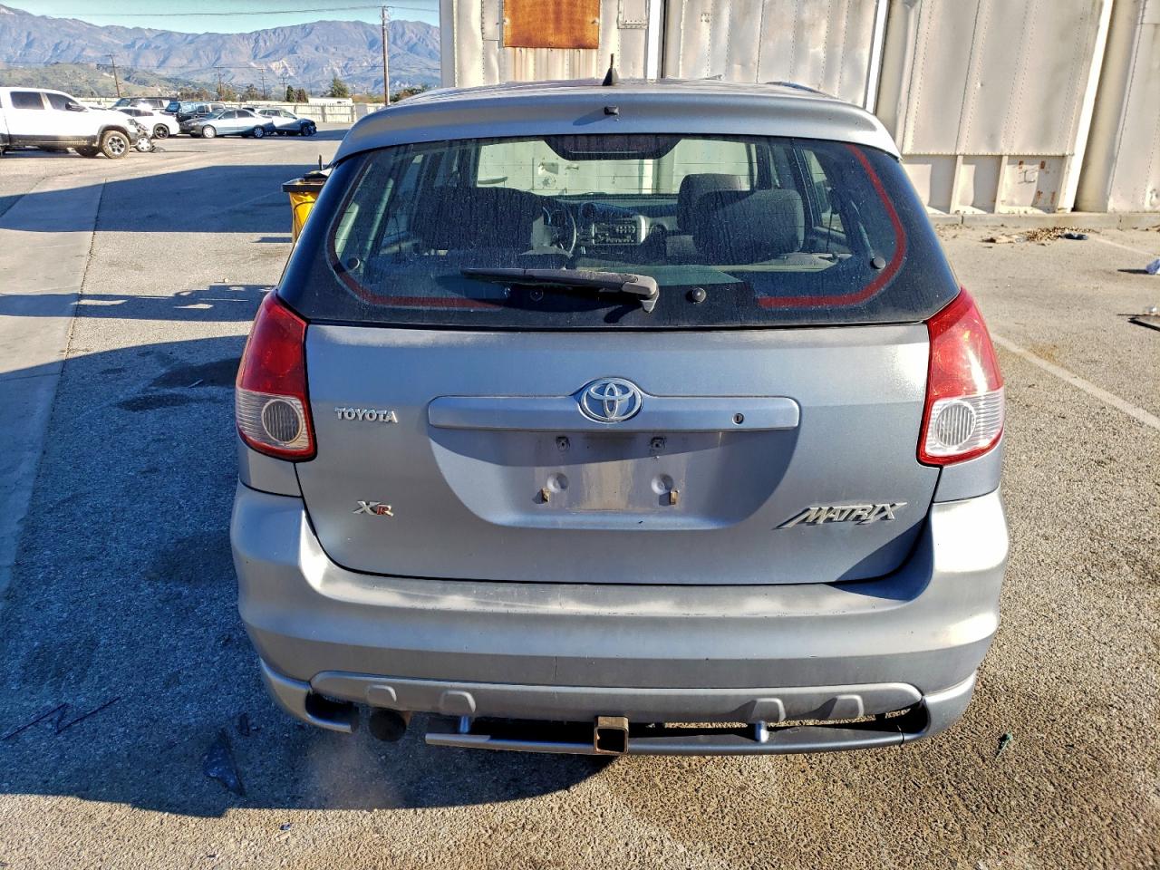 2004 TOYOTA COROLLA MATRIX XR photo 11