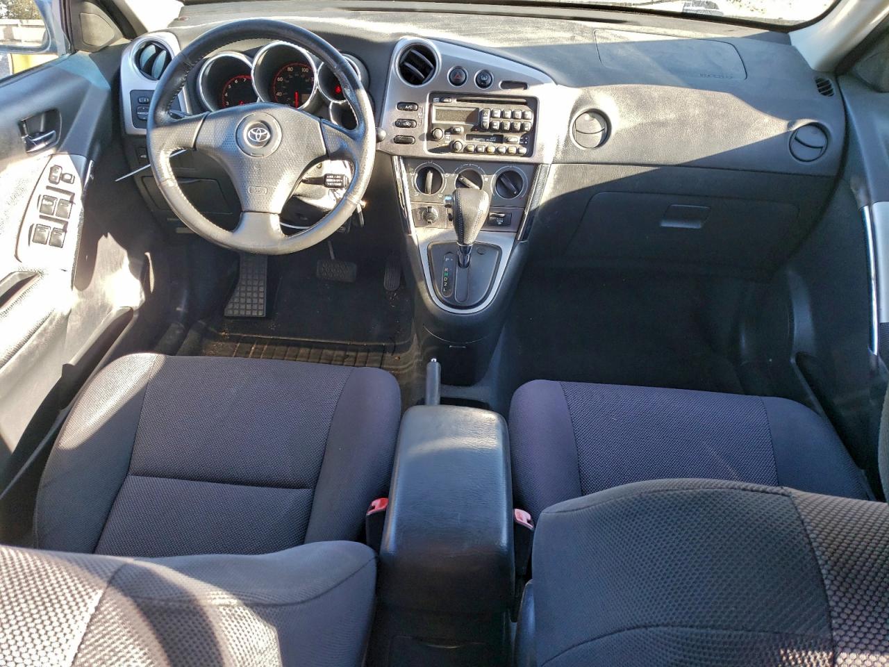 2004 TOYOTA COROLLA MATRIX XR photo 15