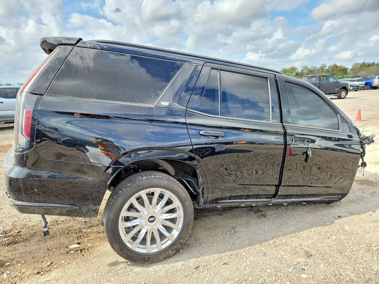 2023 CADILLAC ESCALADE PREMIUM LUXURY photo 3
