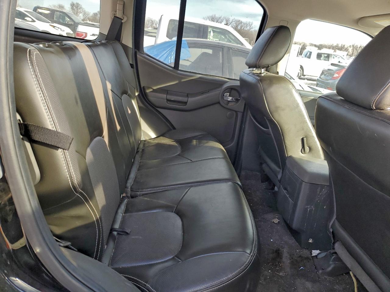 2015 NISSAN XTERRA X photo 11