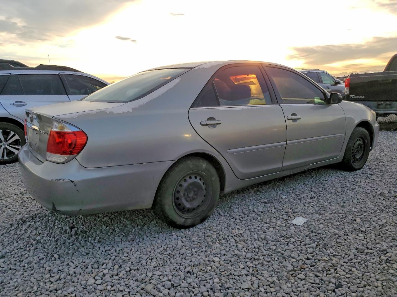 2005 TOYOTA CAMRY LE photo 3