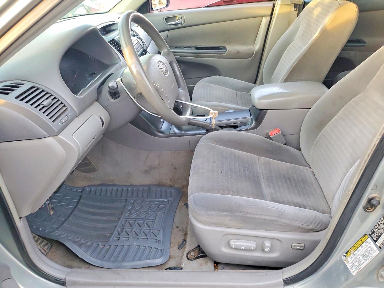 2005 TOYOTA CAMRY LE photo 7