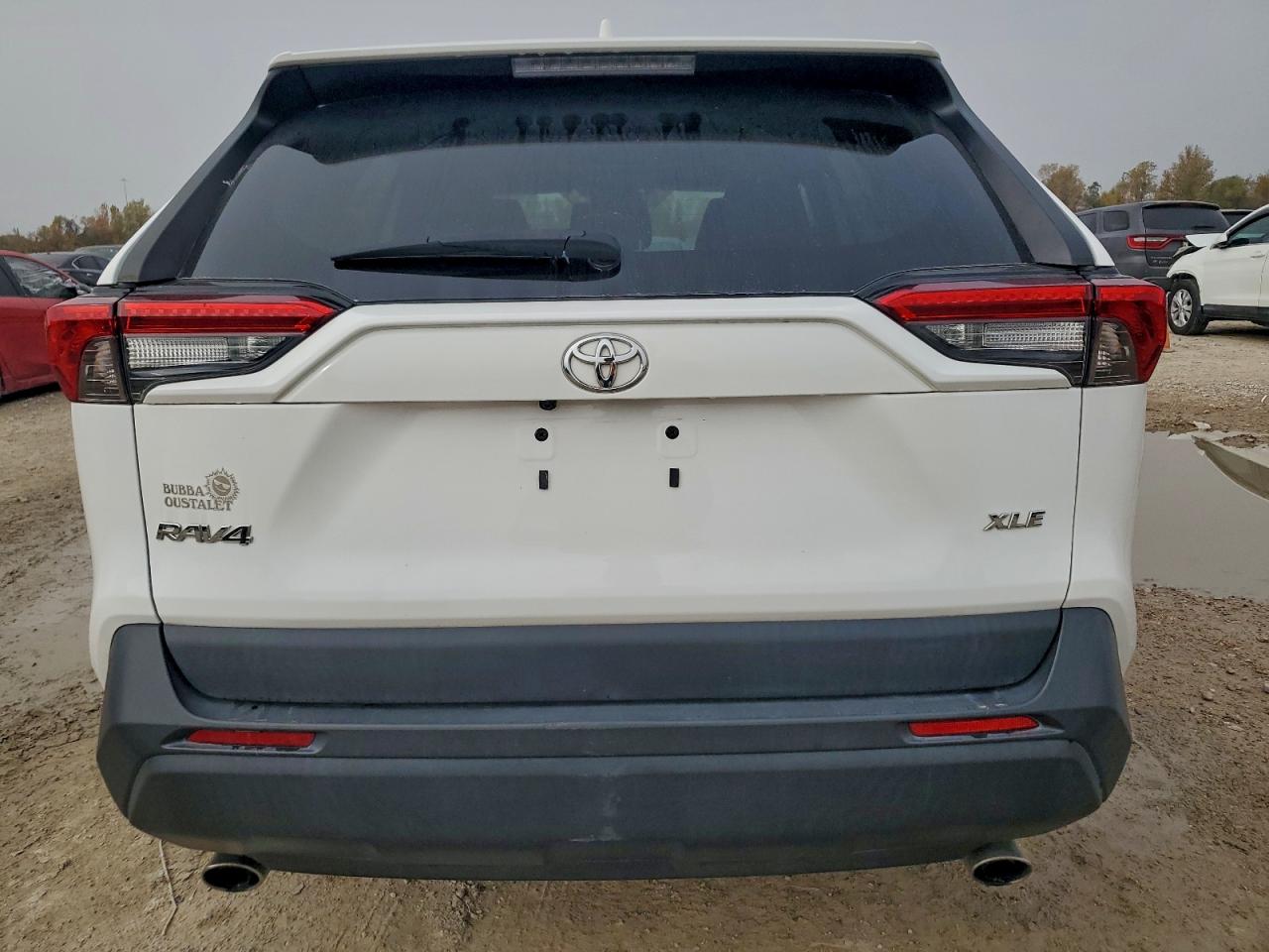 2022 TOYOTA RAV4 XLE photo 16