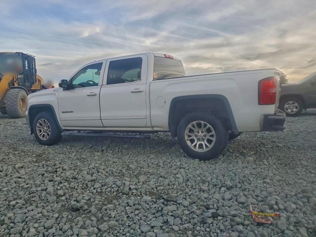 2014 GMC SIERRA K1500 SLE photo 4