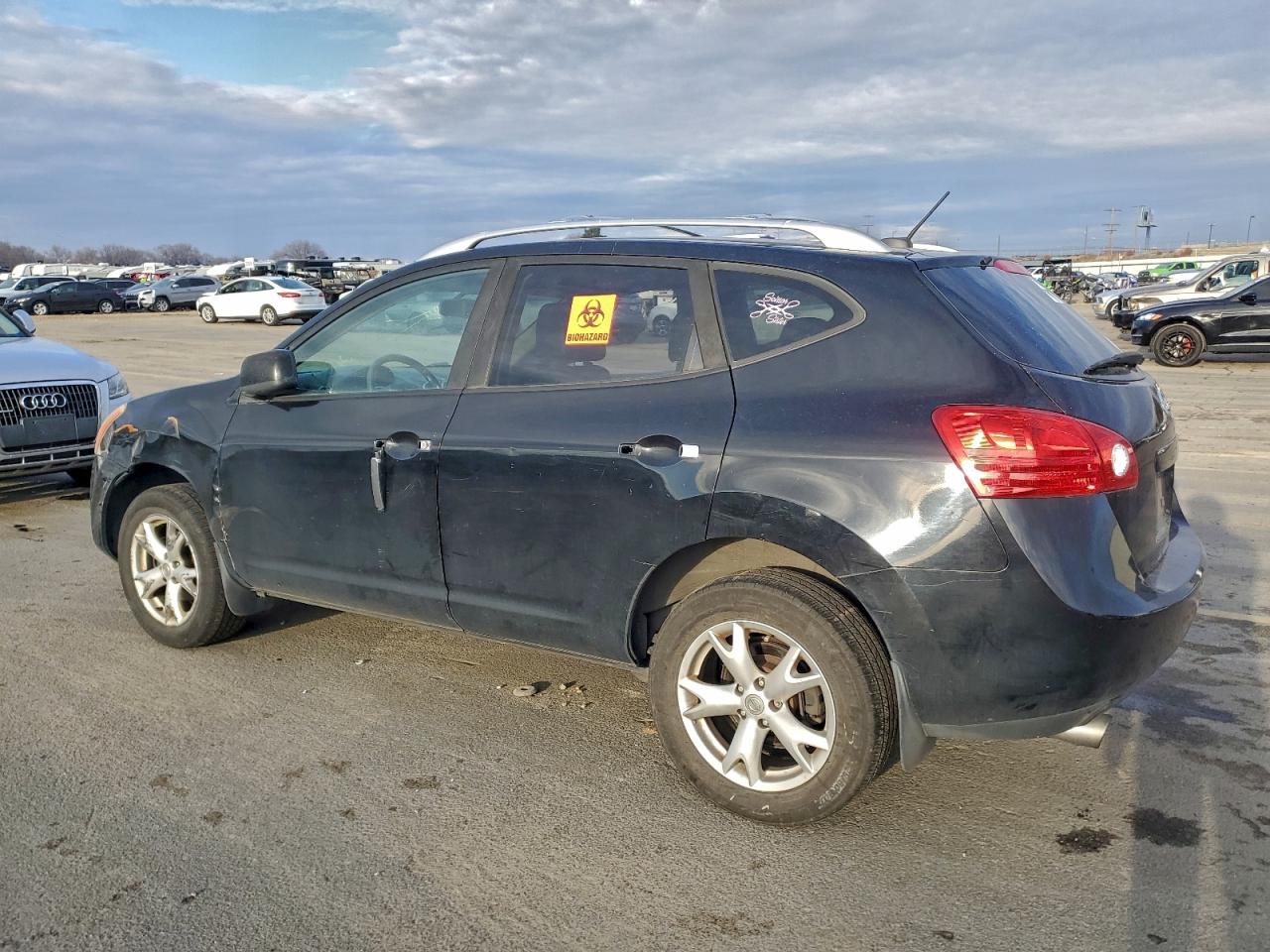 2010 NISSAN ROGUE S photo 2