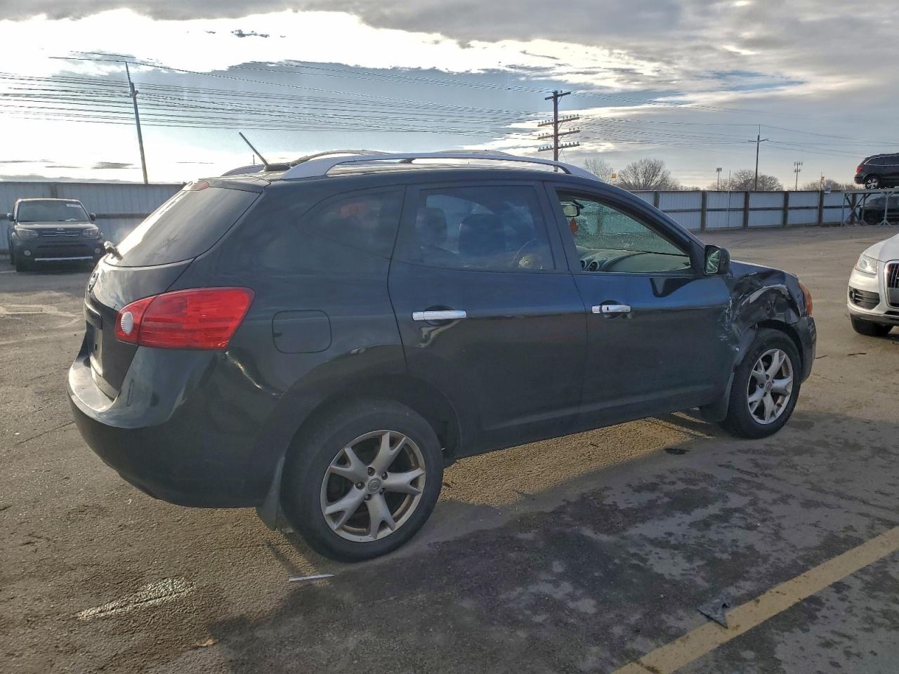 2010 NISSAN ROGUE S photo 3