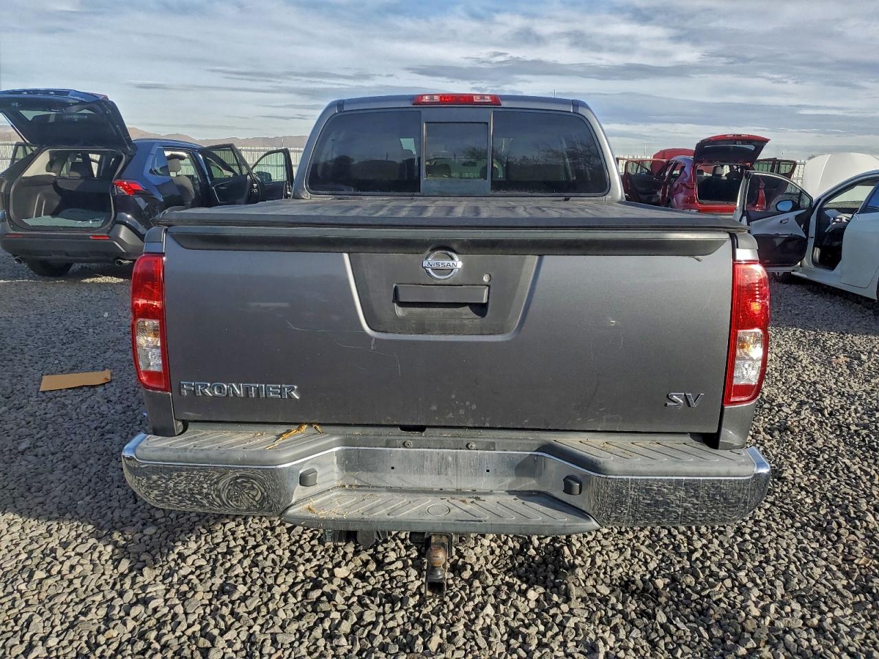 2017 NISSAN FRONTIER S photo 6