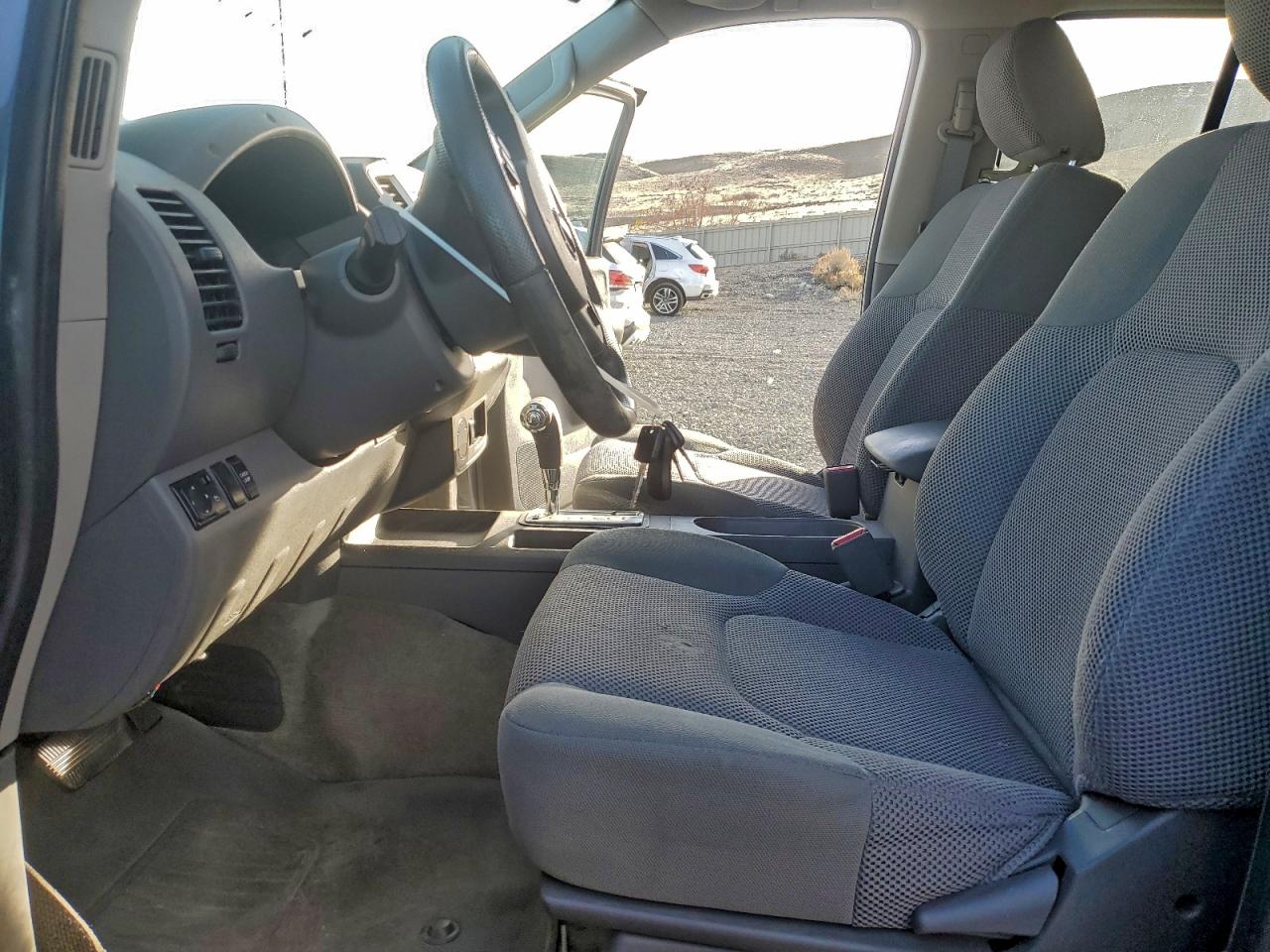 2017 NISSAN FRONTIER S photo 7