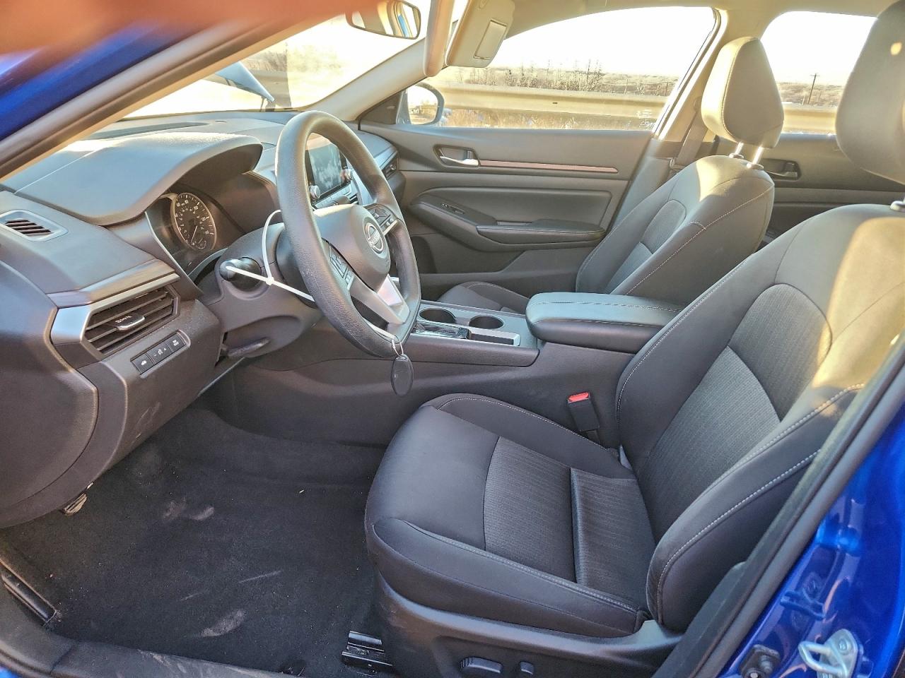 2025 NISSAN ALTIMA SV photo 13