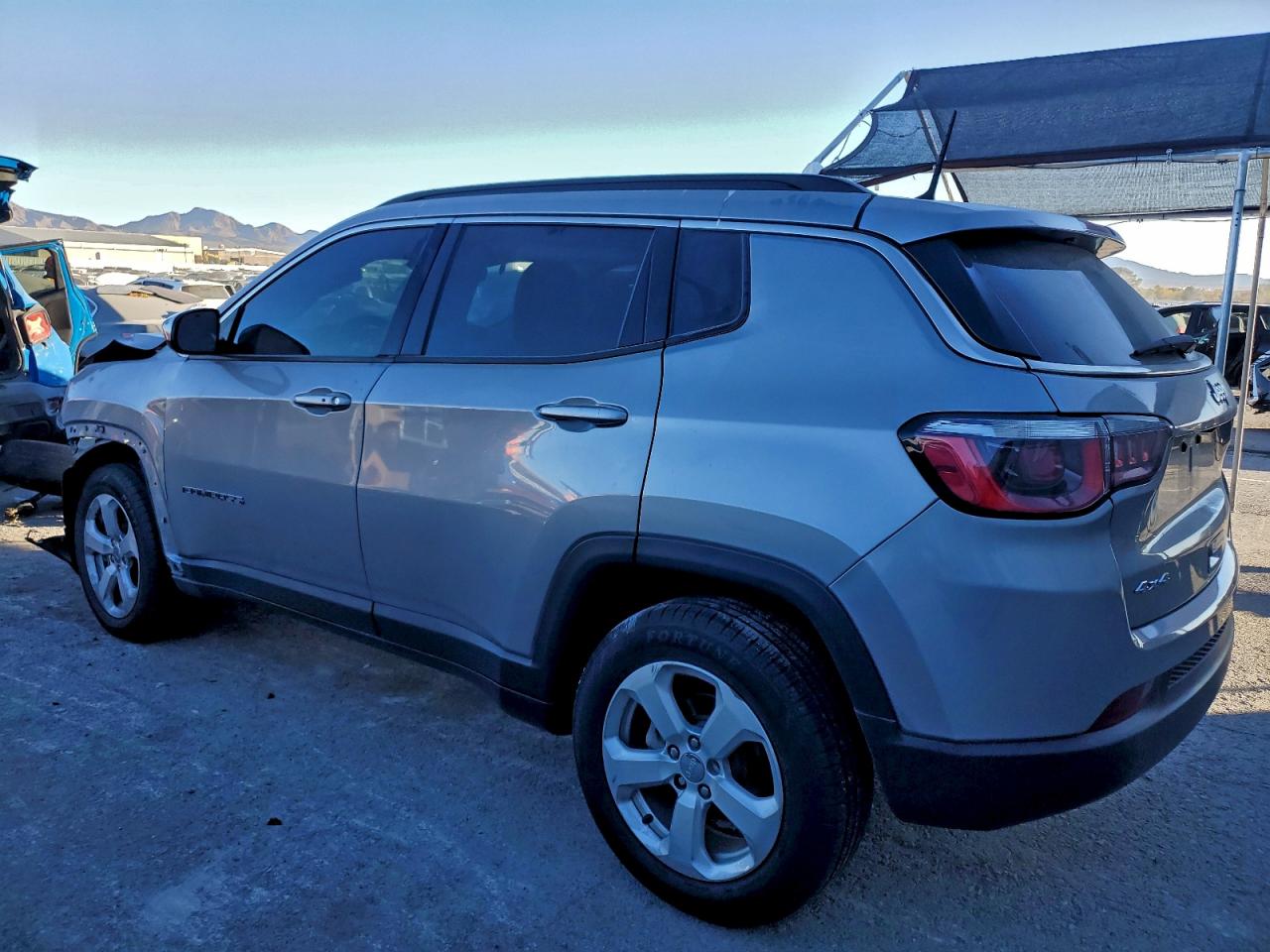 2017 JEEP COMPASS LATITUDE photo 2
