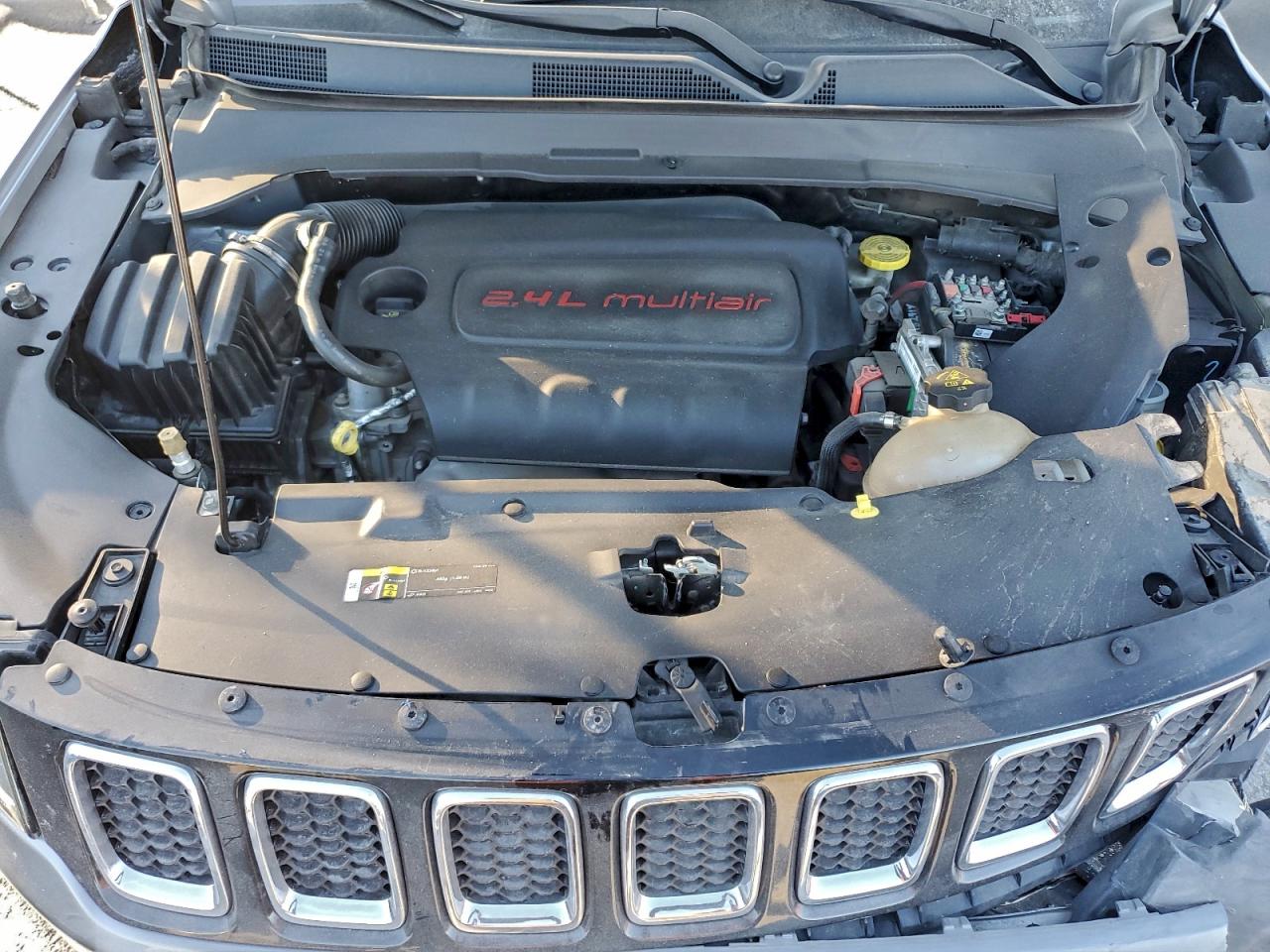 2017 JEEP COMPASS LATITUDE photo 12