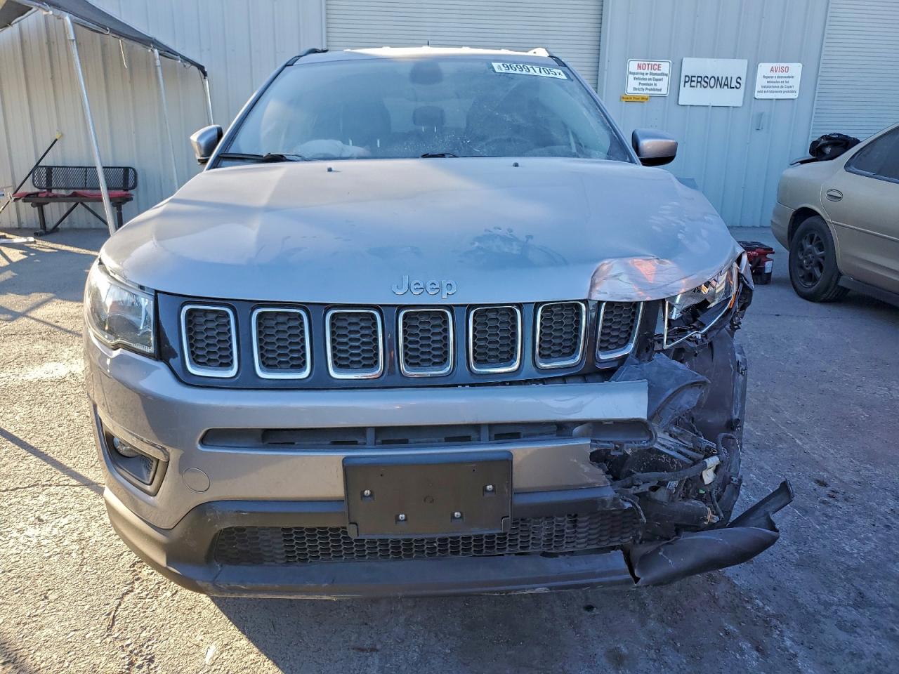 2017 JEEP COMPASS LATITUDE photo 5