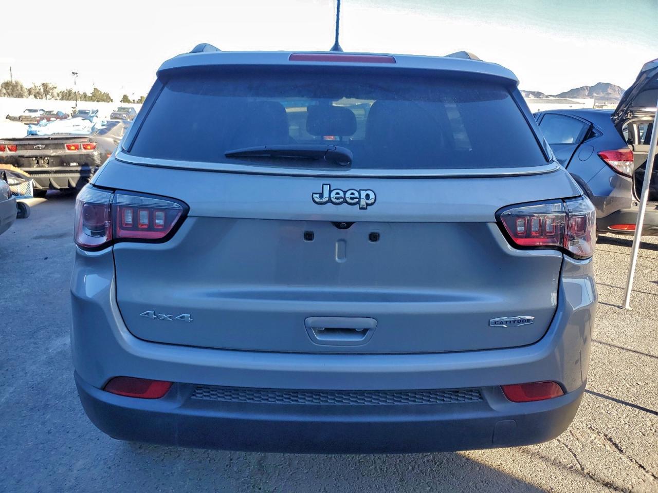2017 JEEP COMPASS LATITUDE photo 6