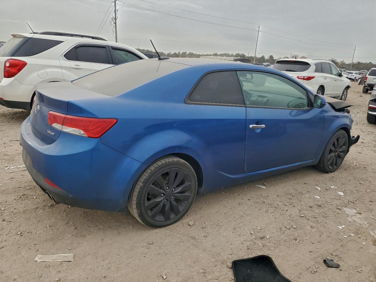 2013 KIA FORTE photo 3
