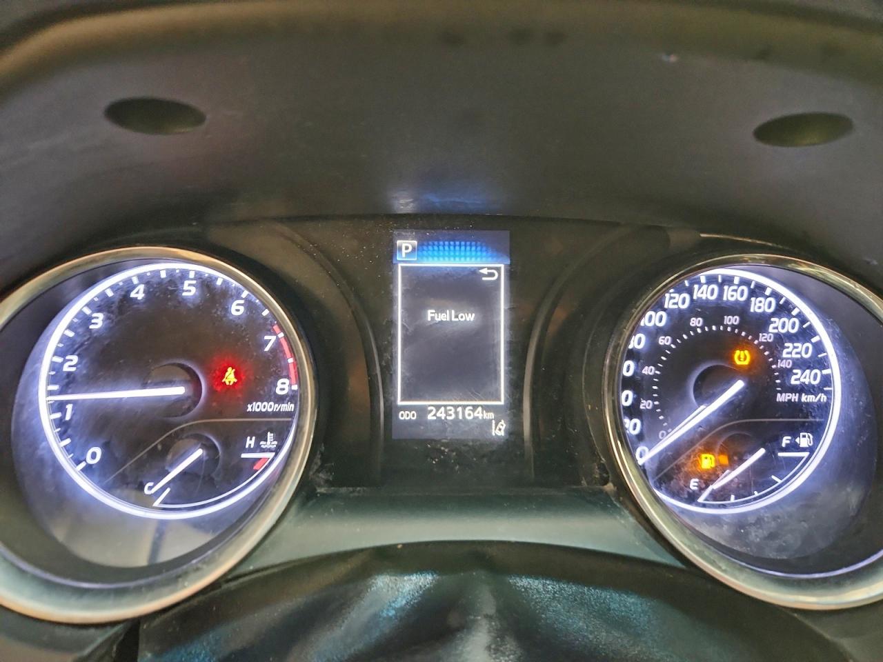 2019 TOYOTA CAMRY L photo 17