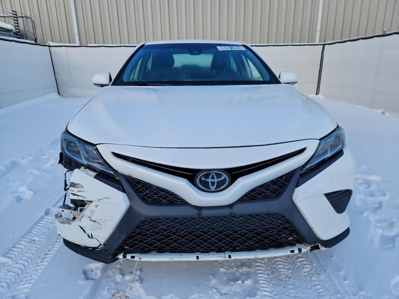 2019 TOYOTA CAMRY L photo 9