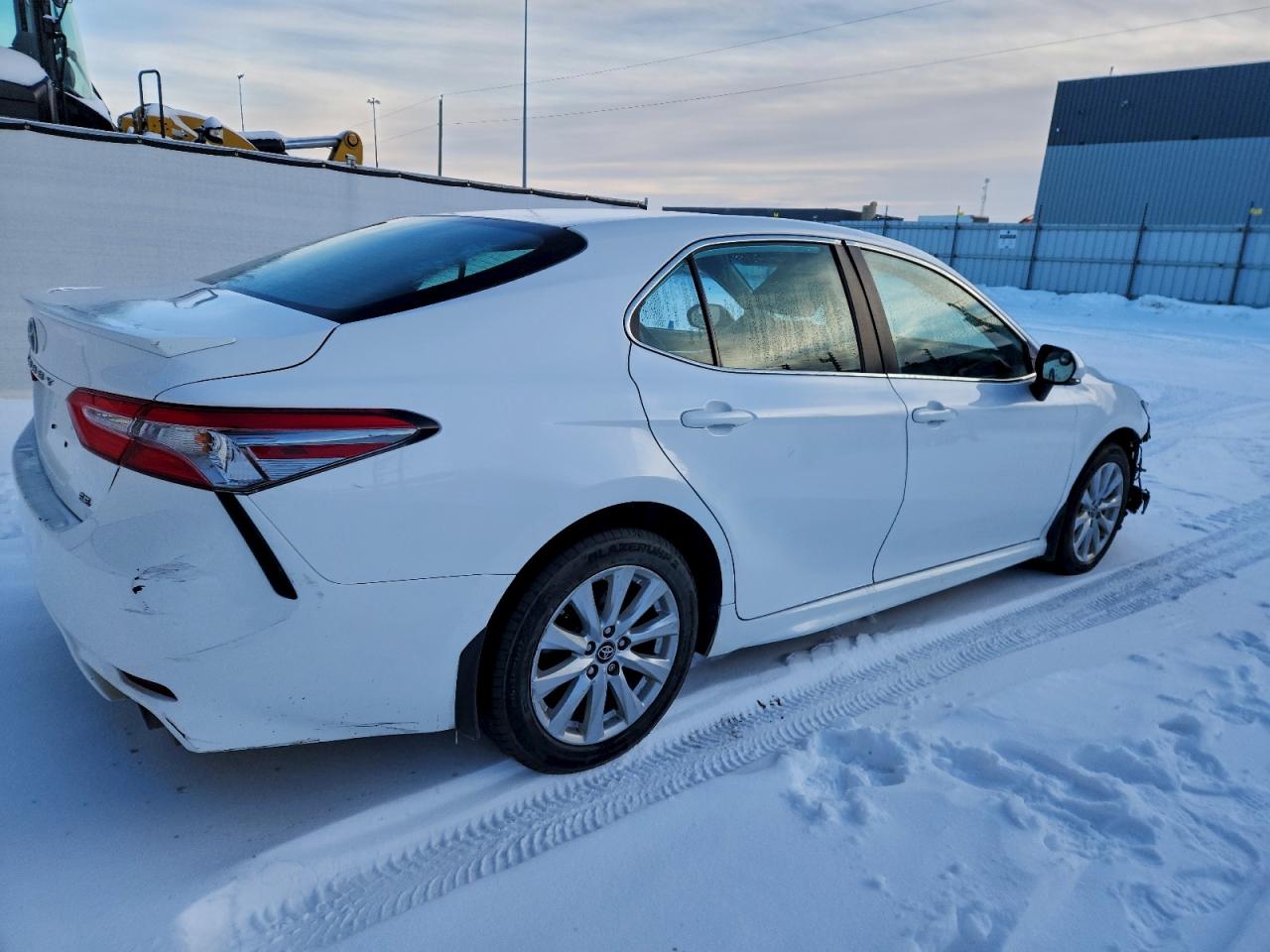 2019 TOYOTA CAMRY L photo 5