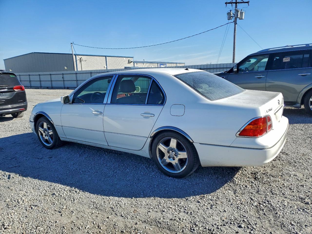 2002 LEXUS LS 430 photo 2