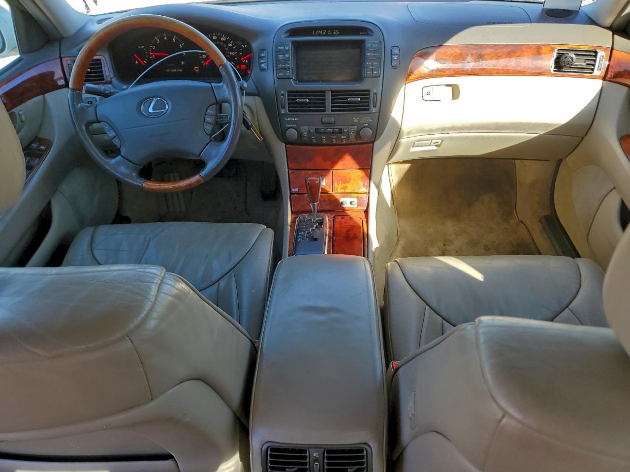 2002 LEXUS LS 430 photo 8