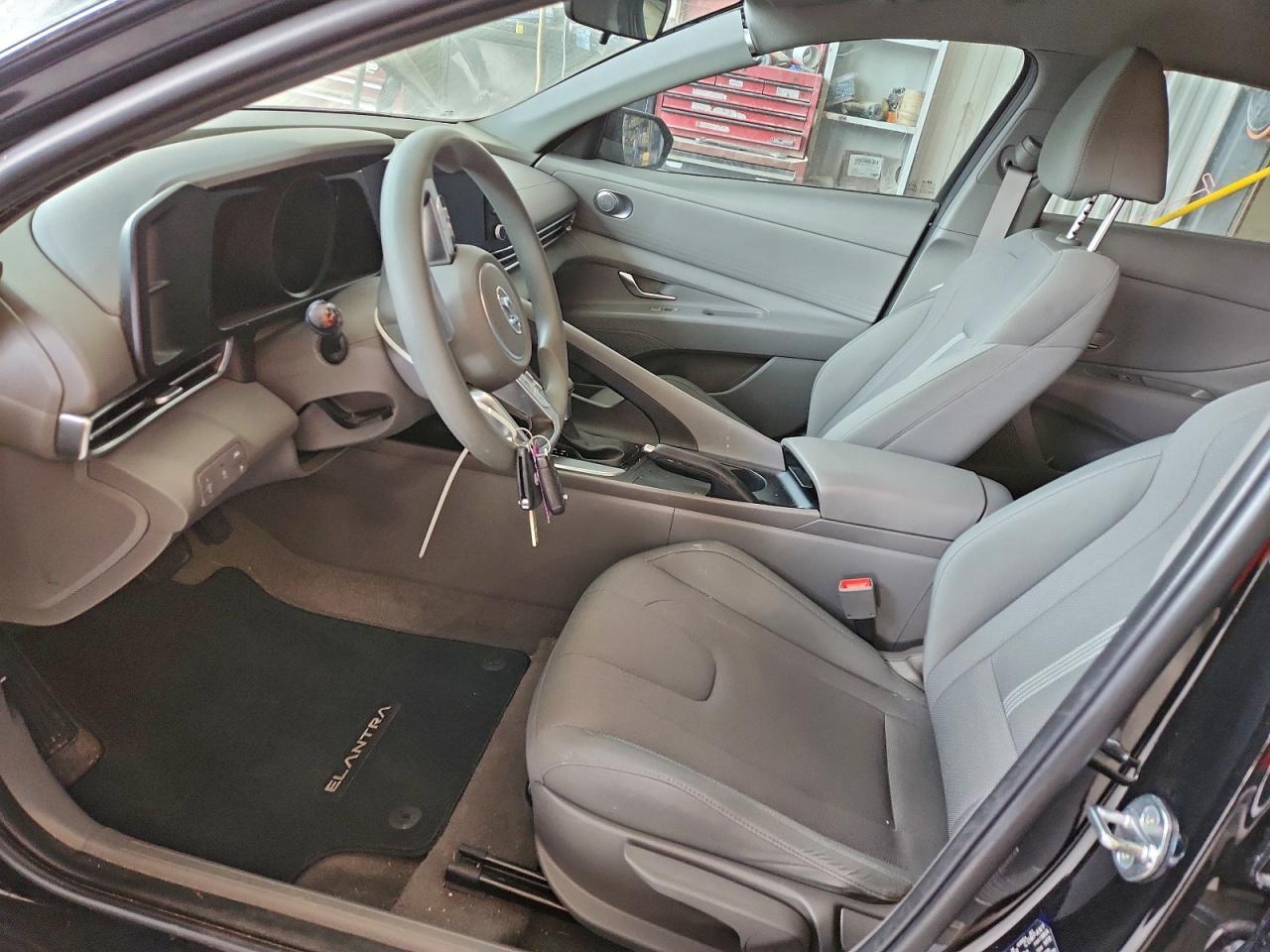 2023 HYUNDAI ELANTRA SE photo 7