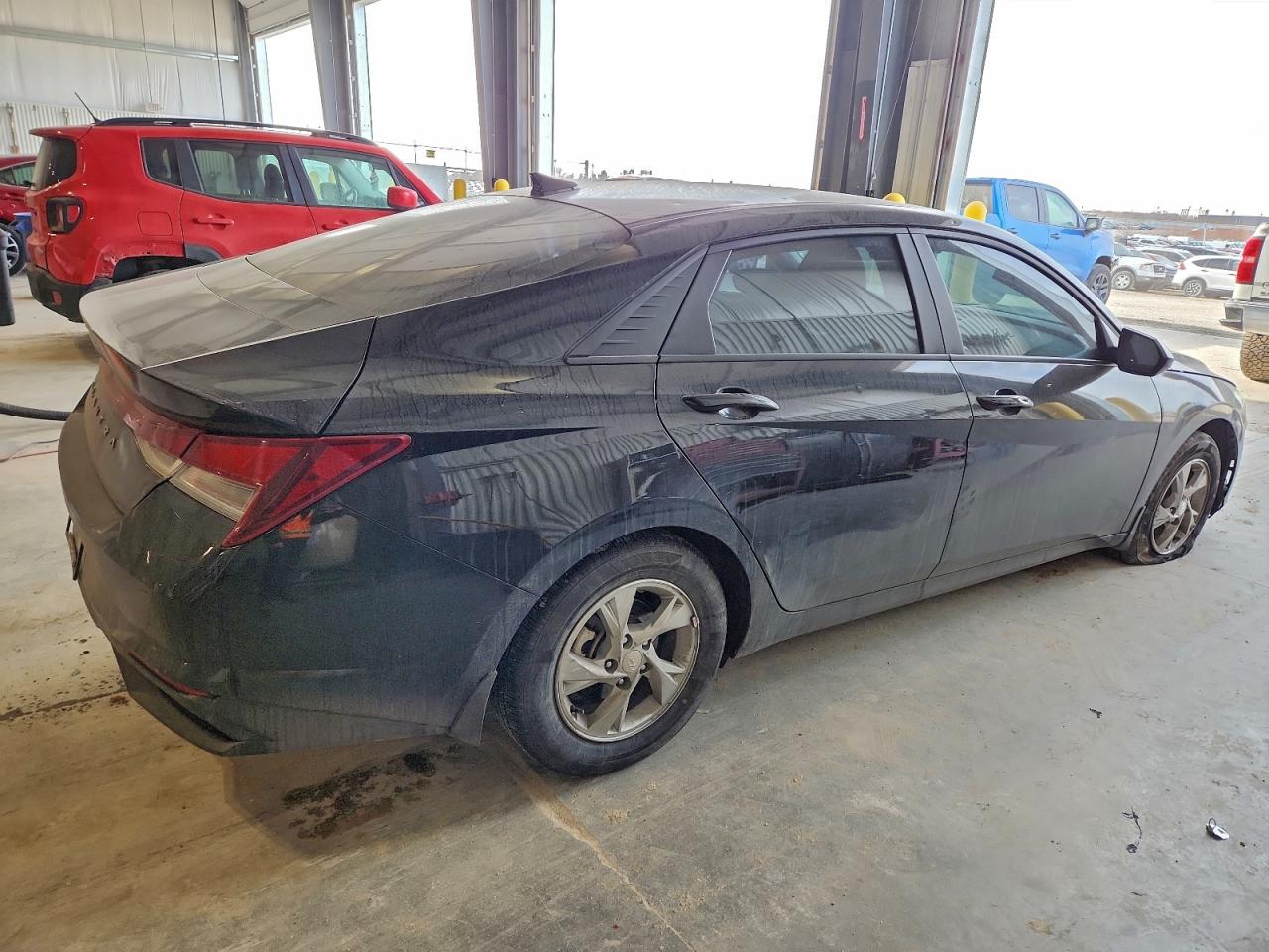2023 HYUNDAI ELANTRA SE photo 3