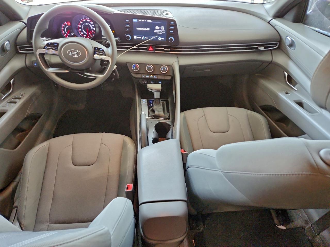 2023 HYUNDAI ELANTRA SE photo 8