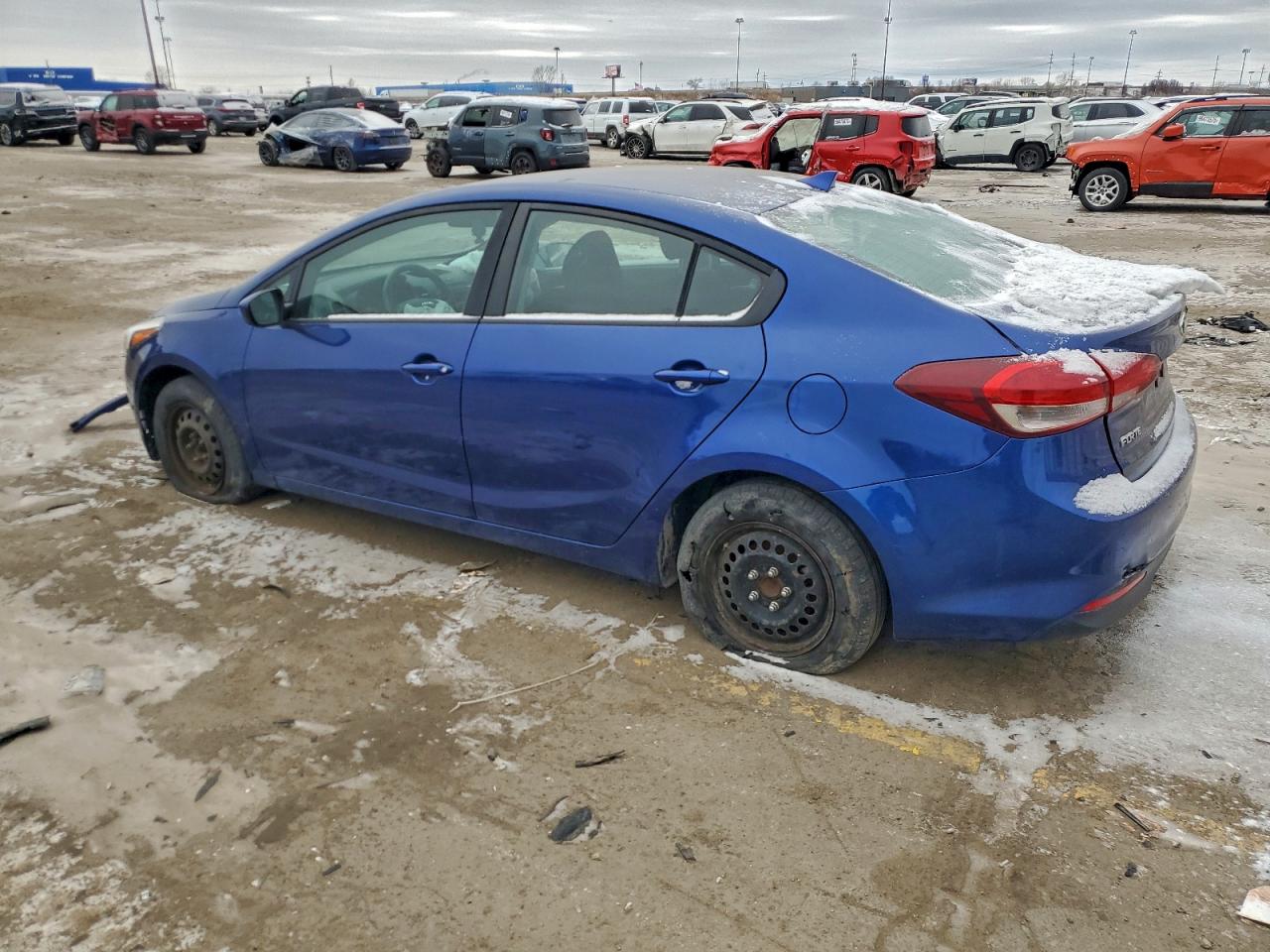 2017 KIA FORTE LX photo 2