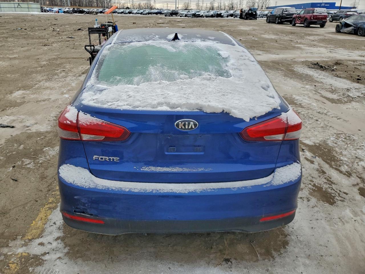 2017 KIA FORTE LX photo 6