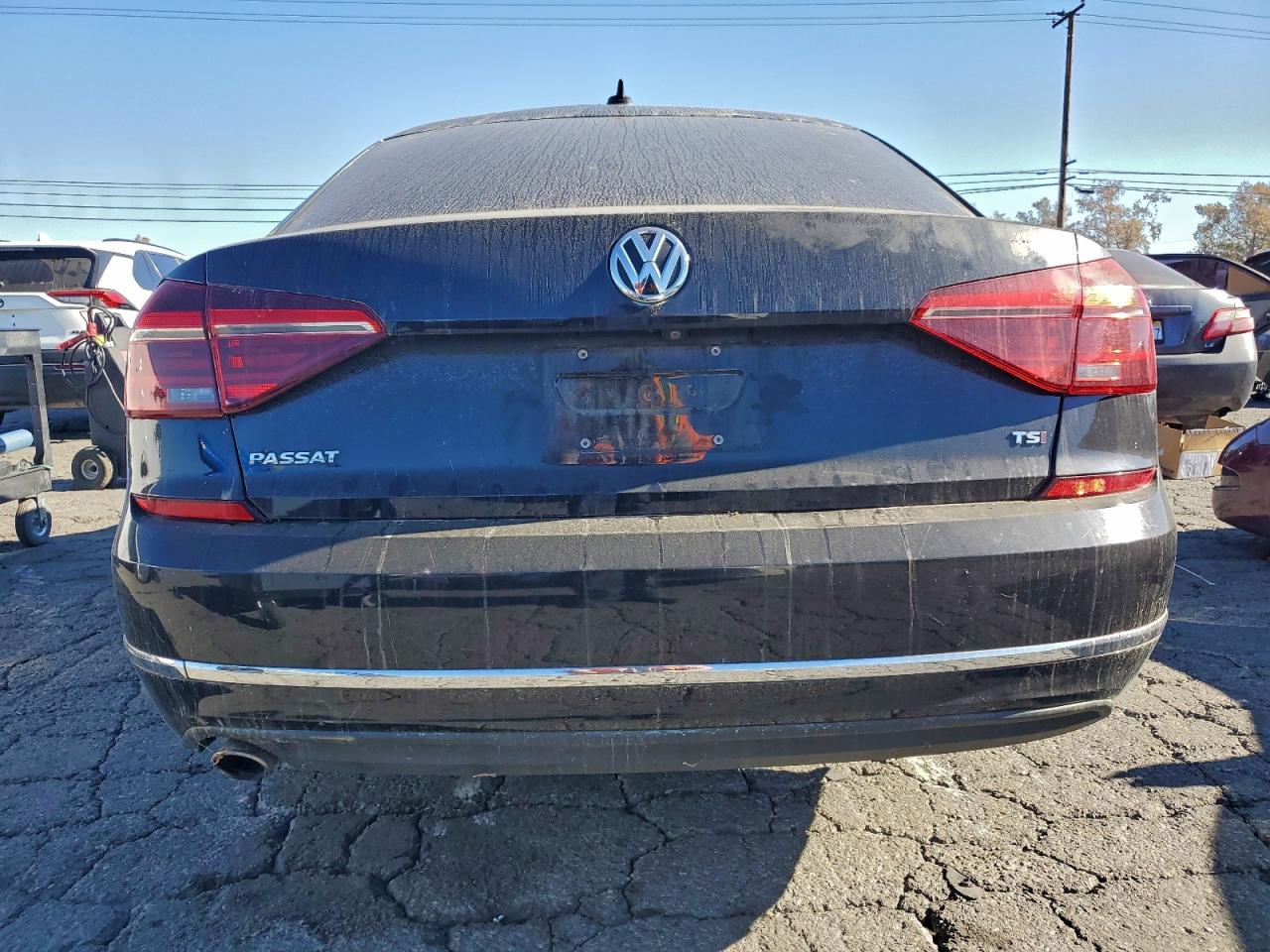 2018 VOLKSWAGEN PASSAT S photo 6
