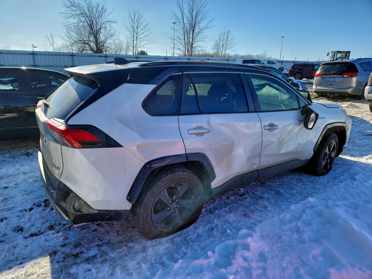 2019 TOYOTA RAV4 XSE photo 3