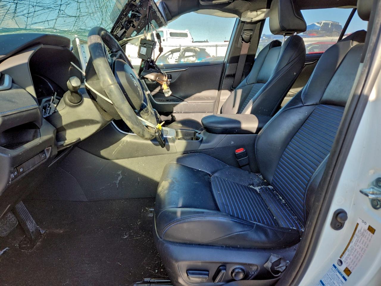 2019 TOYOTA RAV4 XSE photo 7