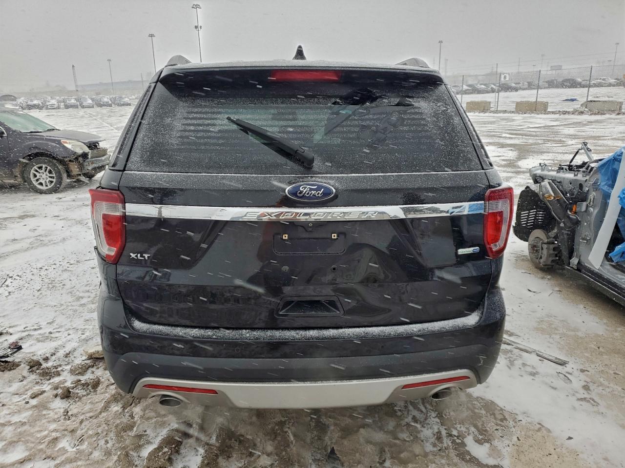 2016 FORD EXPLORER XLT photo 6