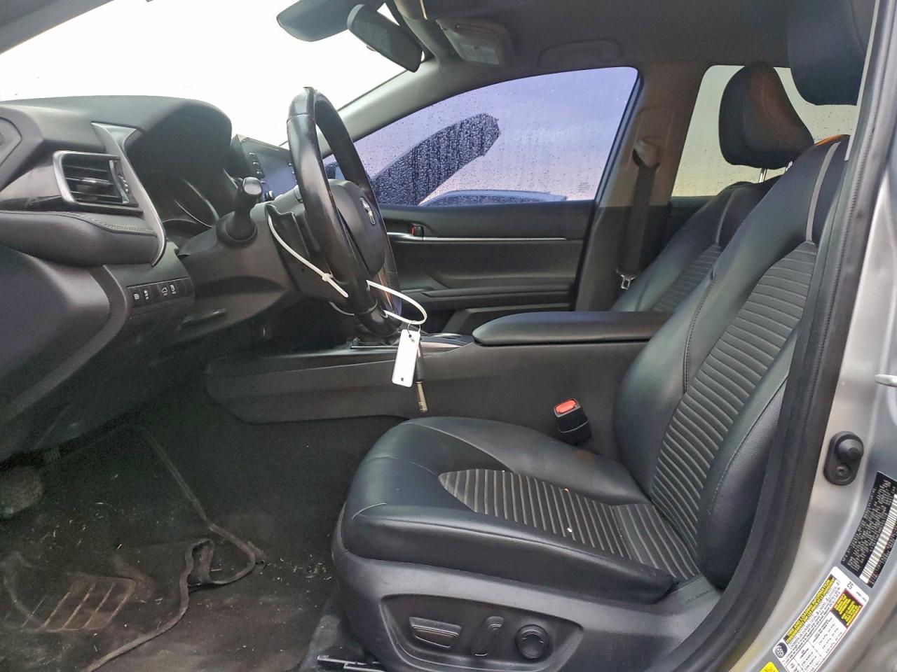 2021 TOYOTA CAMRY SE photo 7