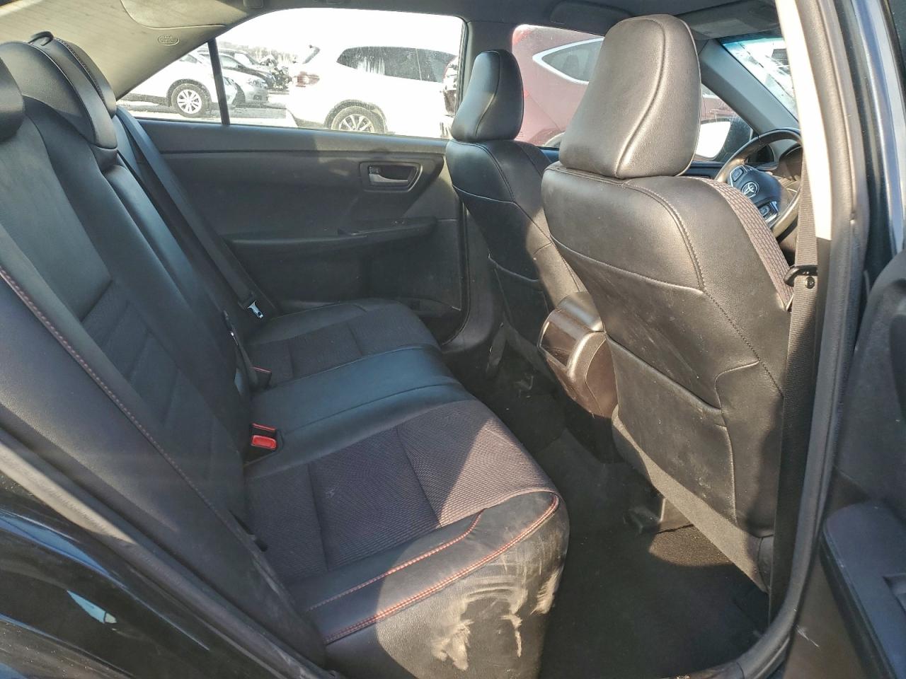 2017 TOYOTA CAMRY LE photo 10