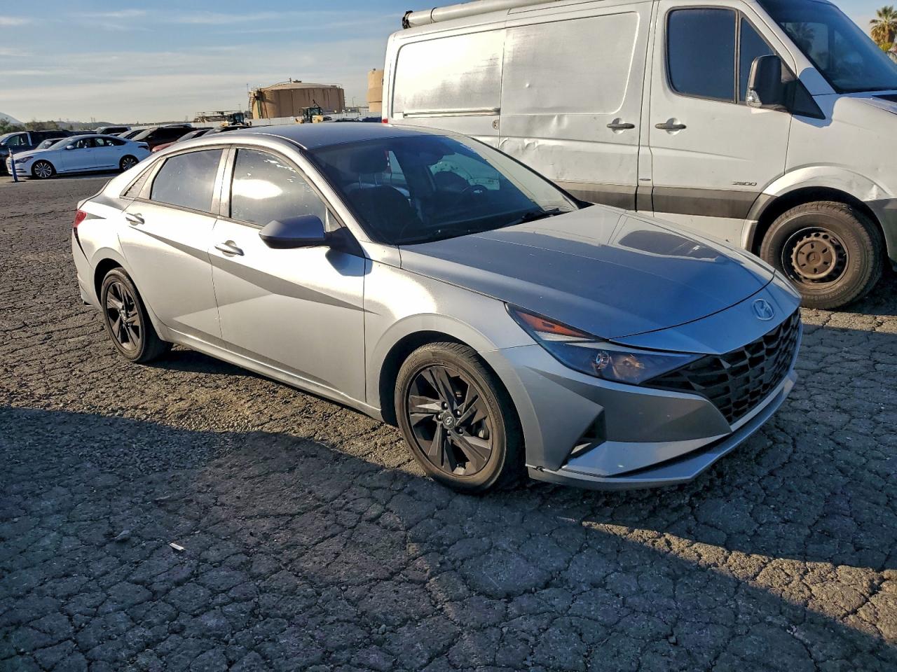 2021 HYUNDAI ELANTRA SEL photo 4