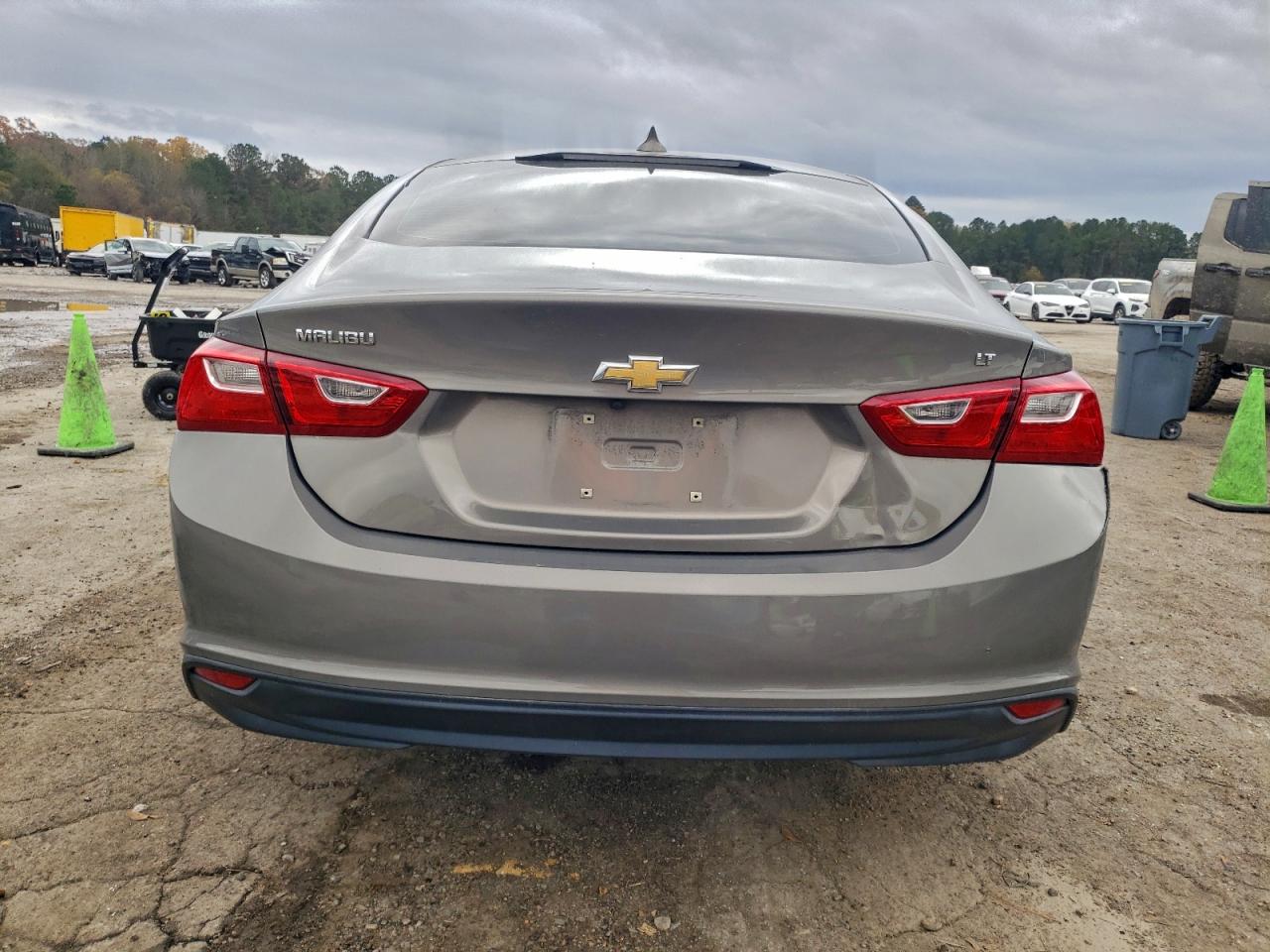 2018 CHEVROLET MALIBU LT photo 6
