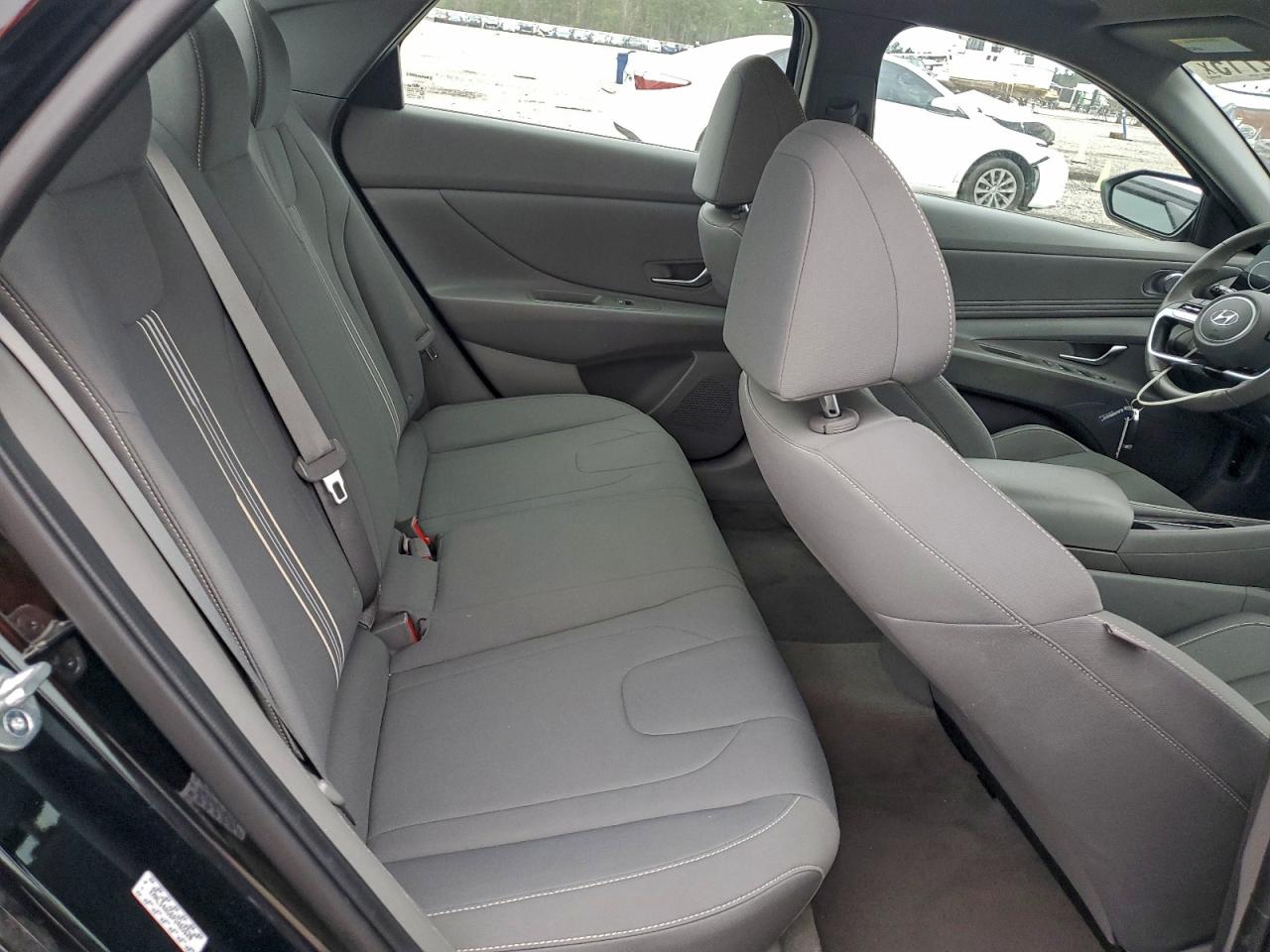 2023 HYUNDAI ELANTRA SEL photo 10