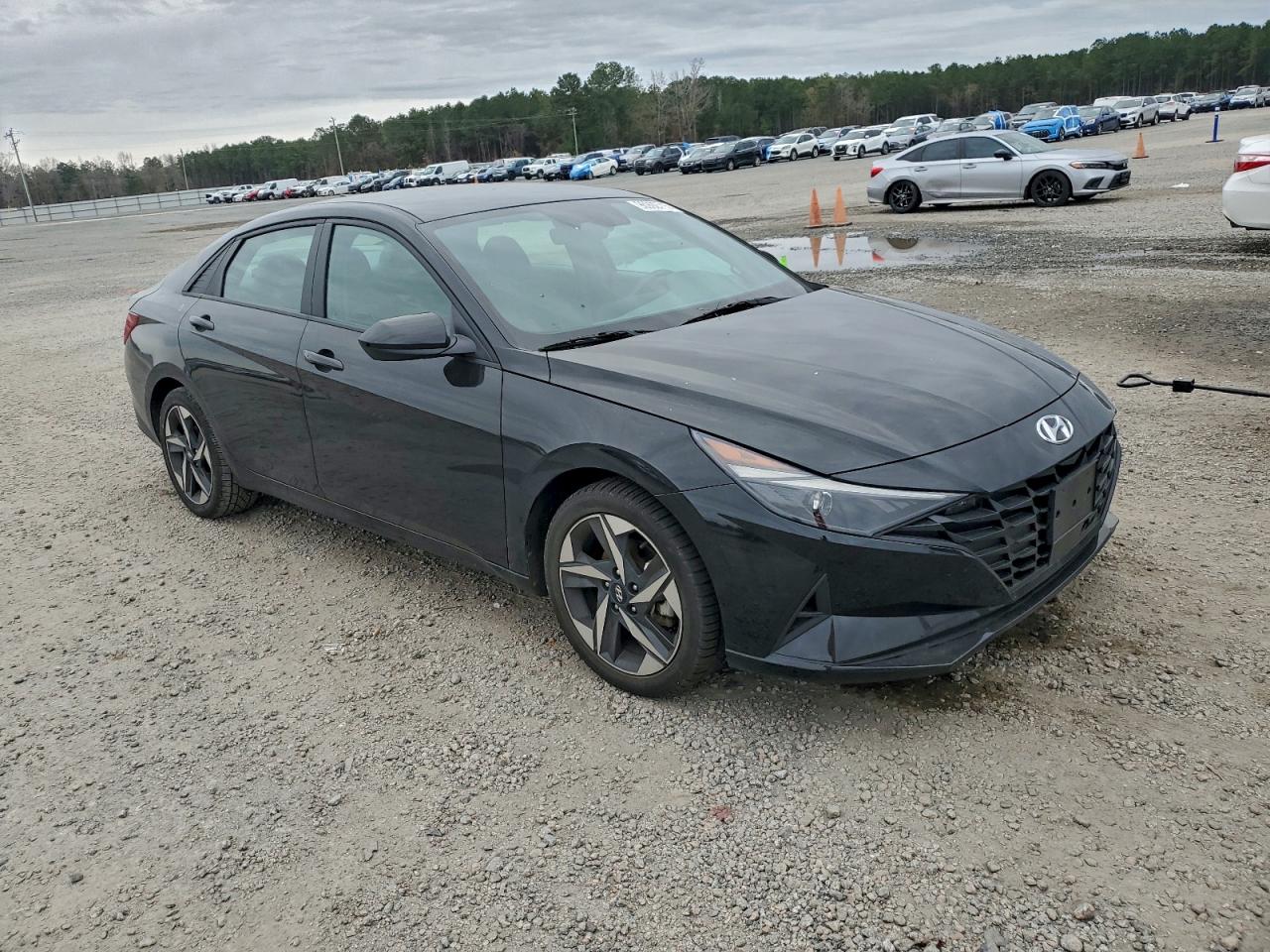 2023 HYUNDAI ELANTRA SEL photo 4