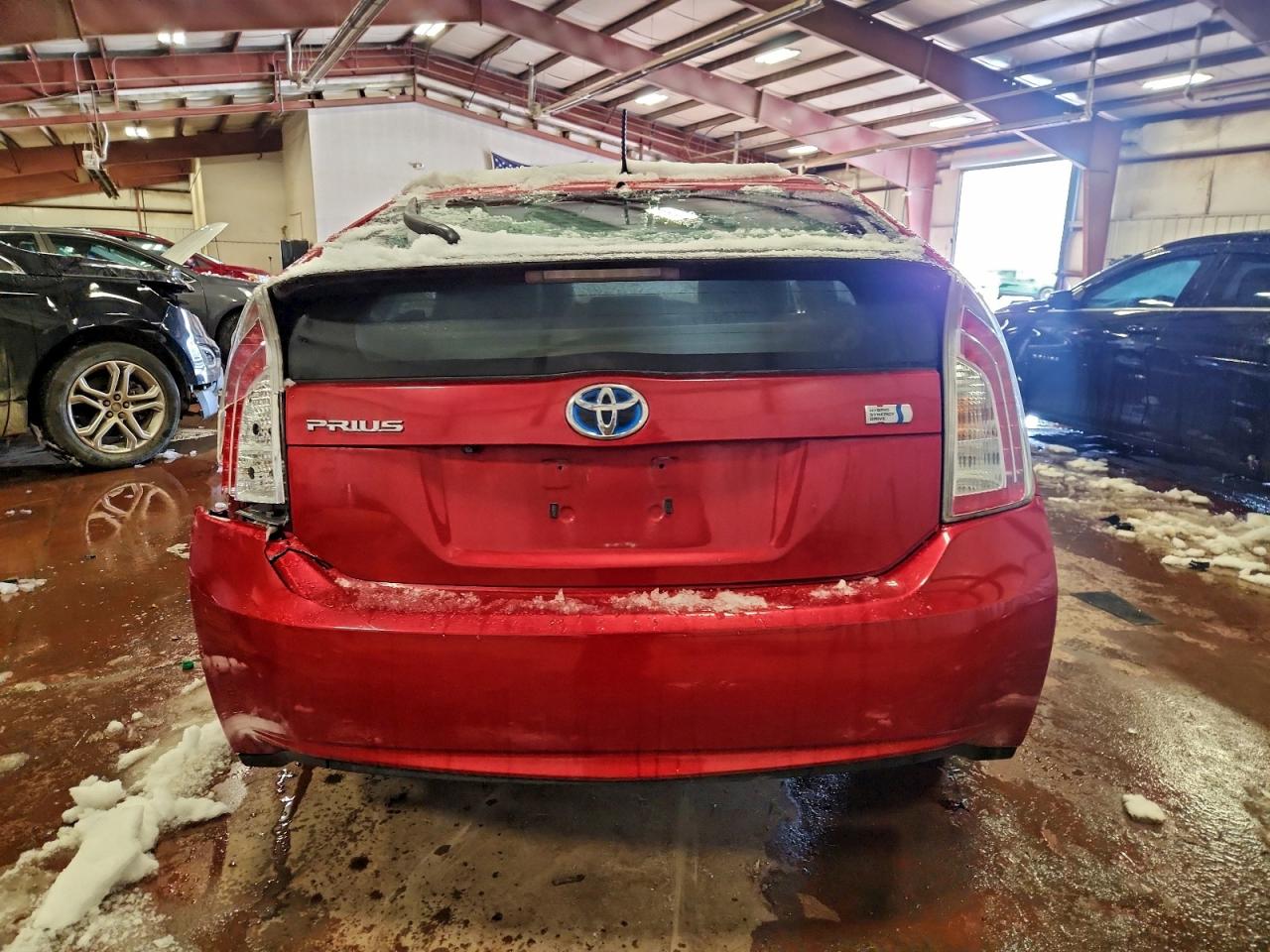 2015 TOYOTA PRIUS photo 6