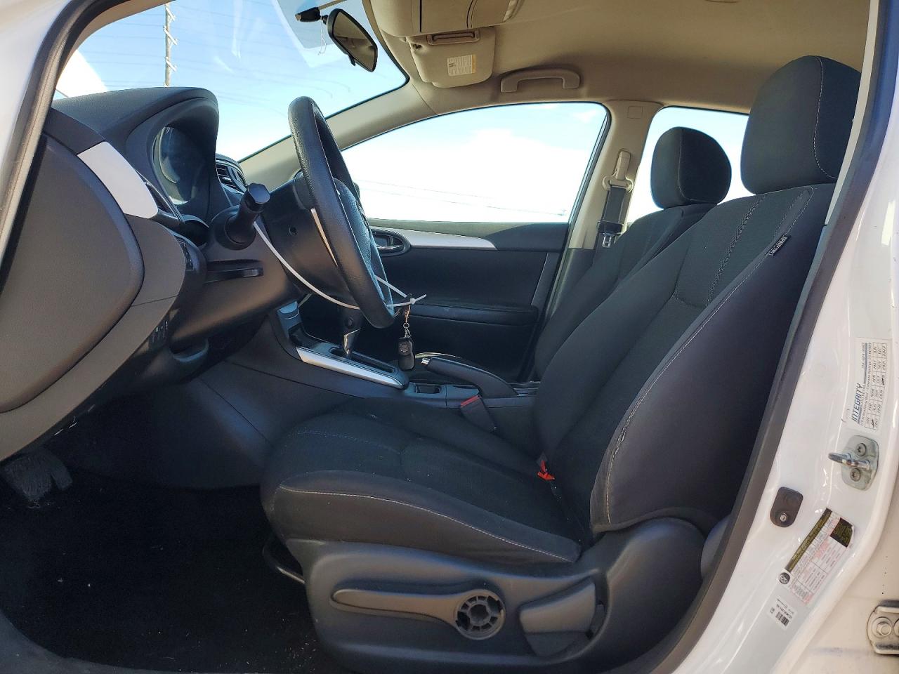 2016 NISSAN SENTRA S photo 7