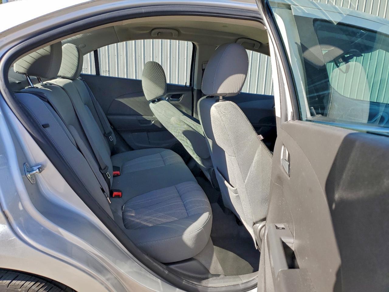 2017 CHEVROLET SONIC LT photo 10