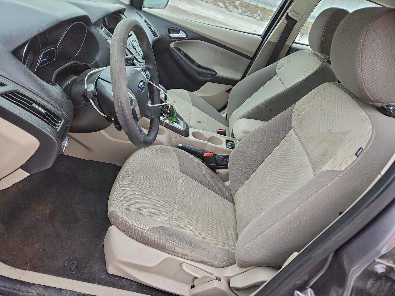 2014 FORD FOCUS SE photo 13