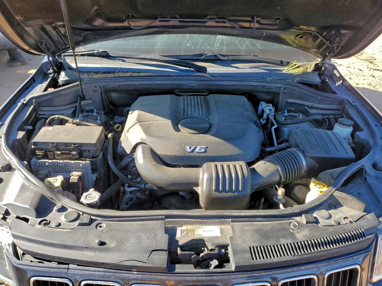 2015 JEEP GRAND CHEROKEE LAREDO photo 12