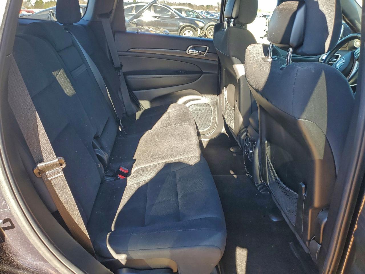 2015 JEEP GRAND CHEROKEE LAREDO photo 11
