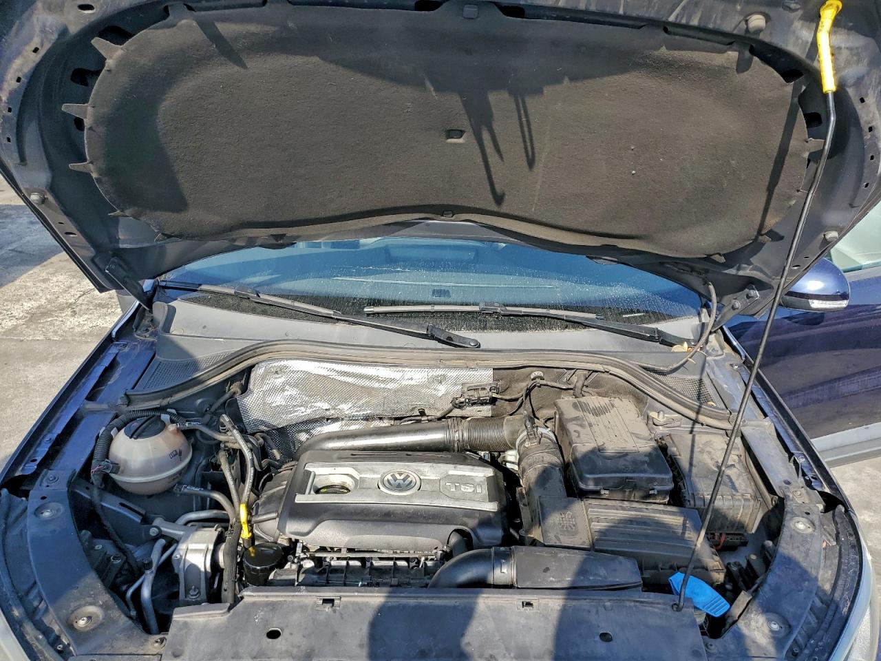 2016 VOLKSWAGEN TIGUAN S photo 11